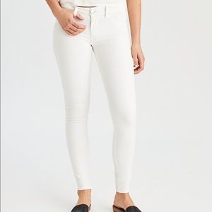 WHITE AMERICAN EAGLE JEGGINGS